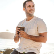 Polera hombre manga corta sustentable blanca.