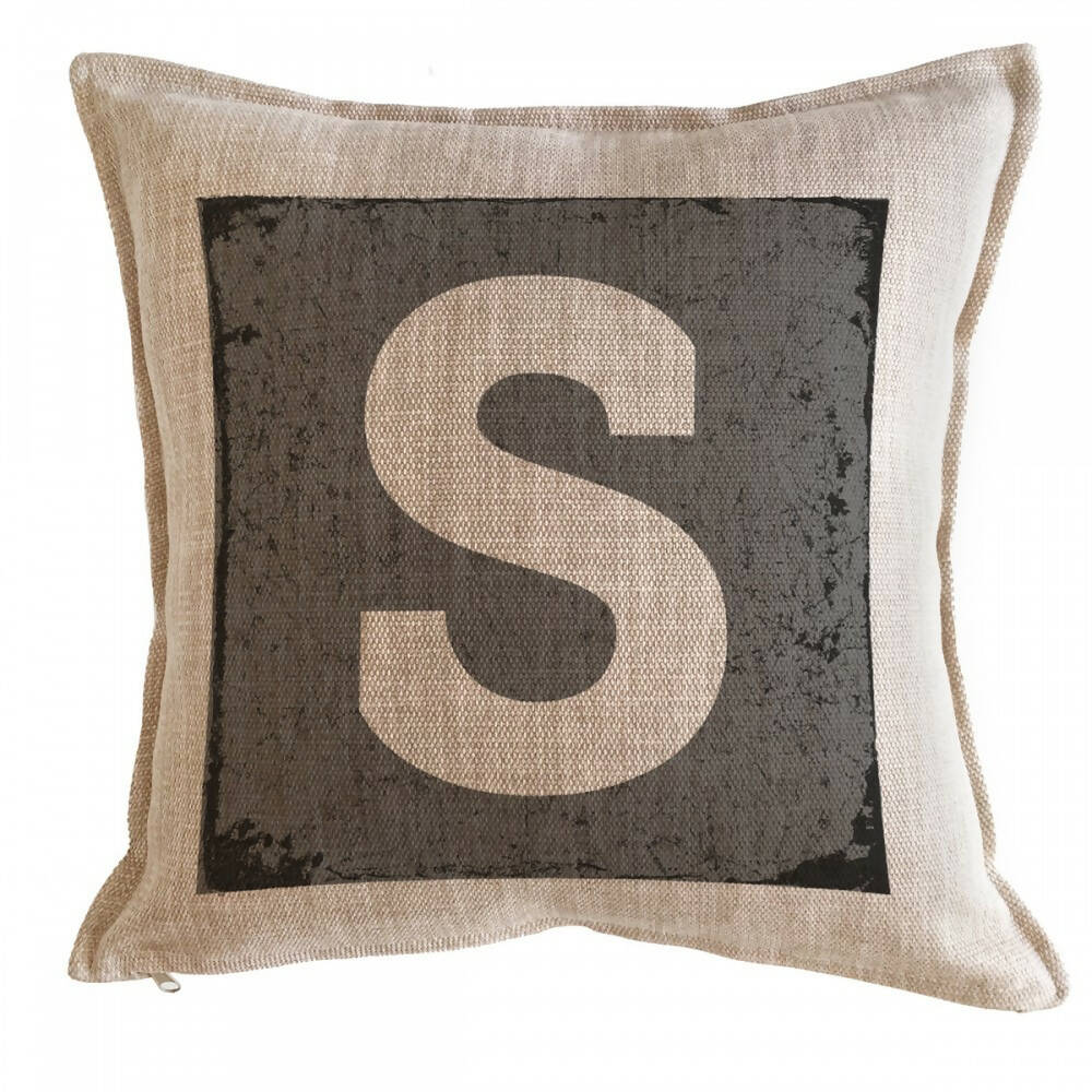 Cojín Letra Fondo Gris