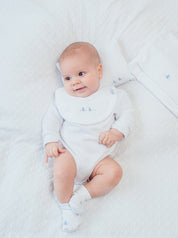 Almohada Niño Conejo Bordada a Mano