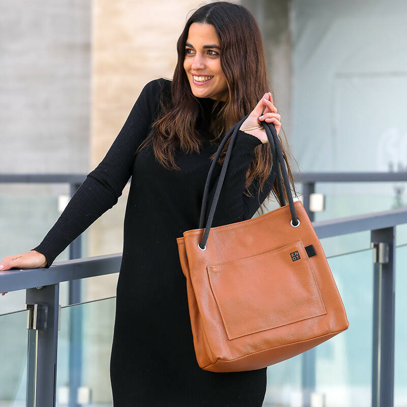 TEENKNOT Totebag / Camel / Negro