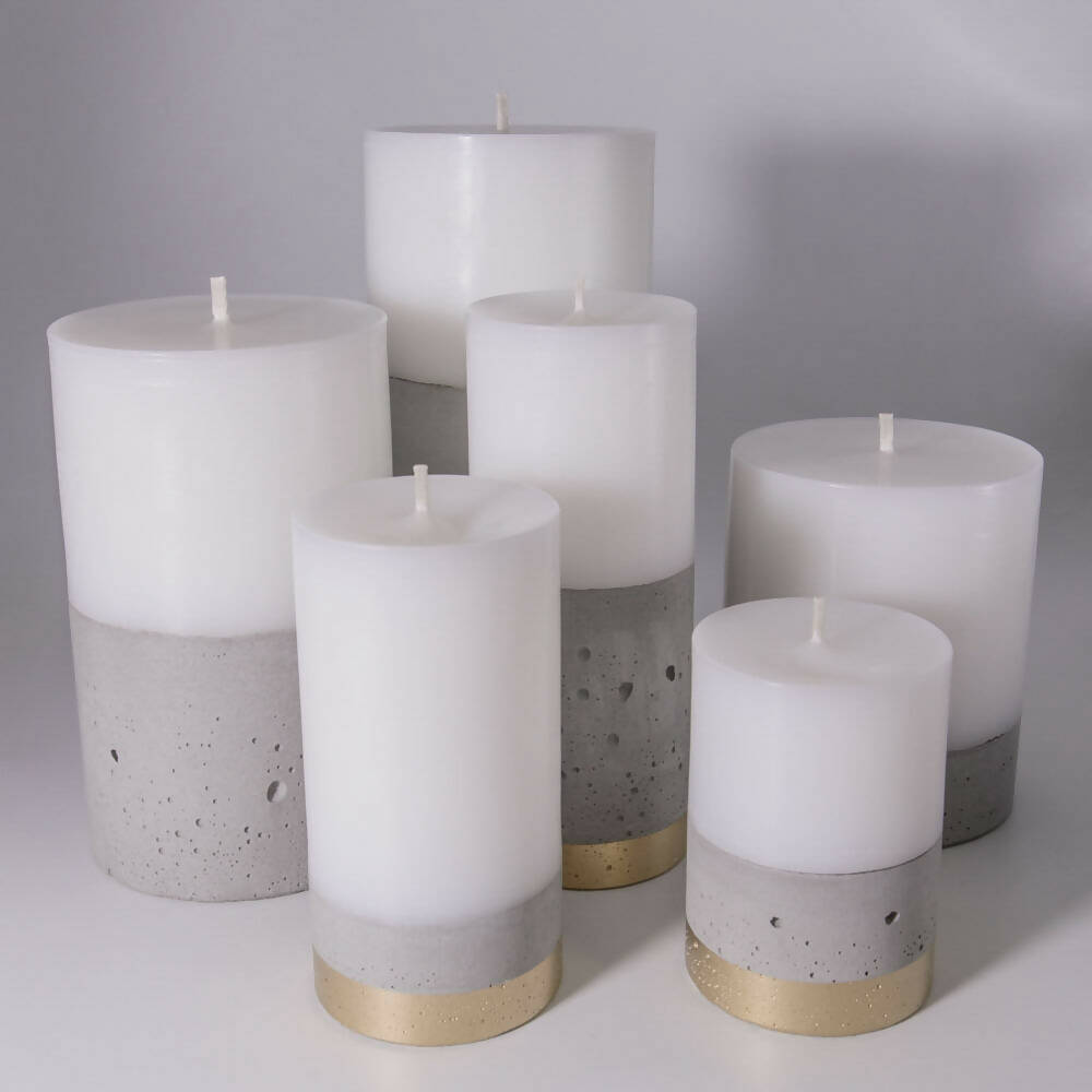 Conjunto 12E Velas Línea Dorada y Velones Naturales Küme