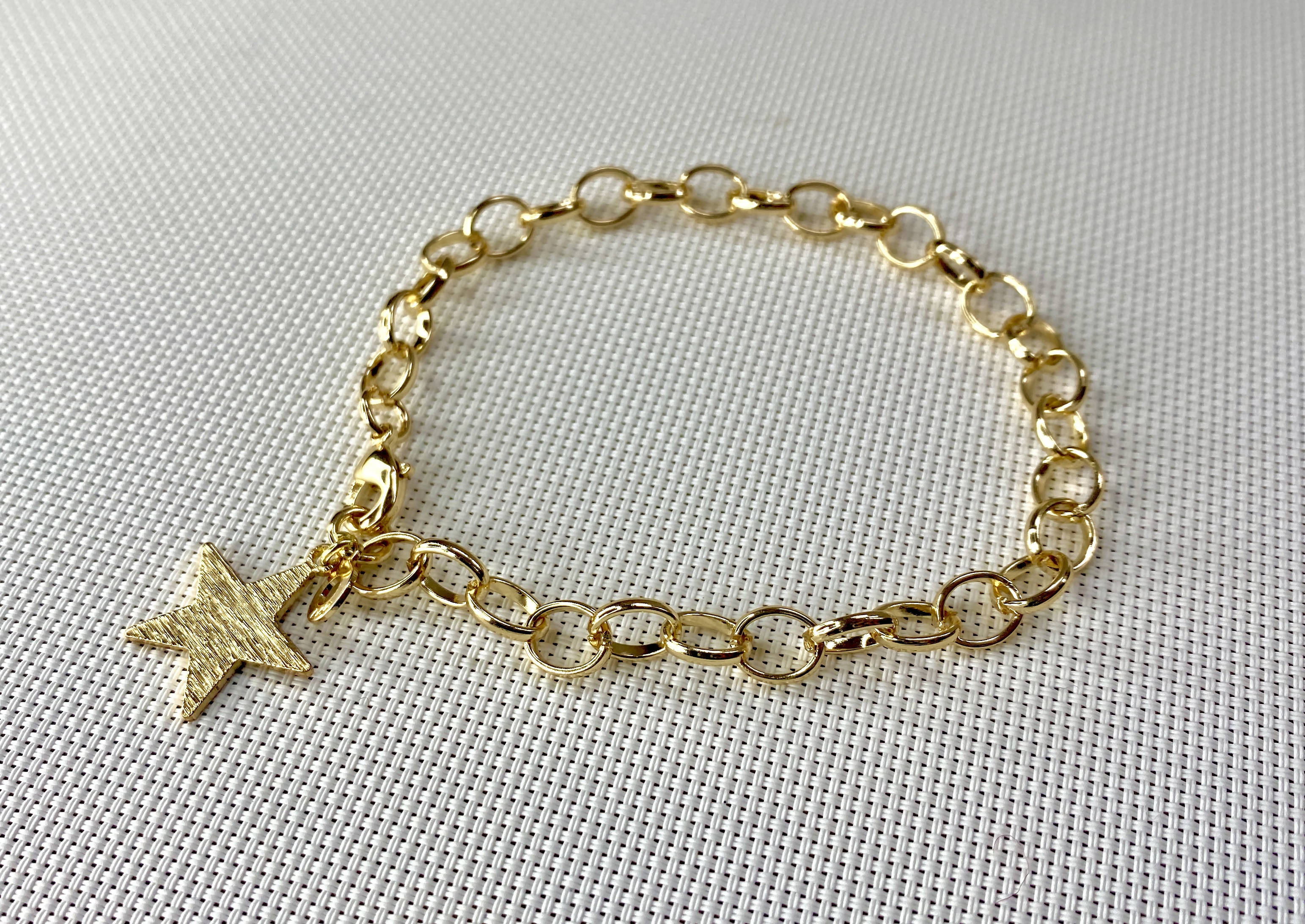 PULSERA ESTRELLA ORO