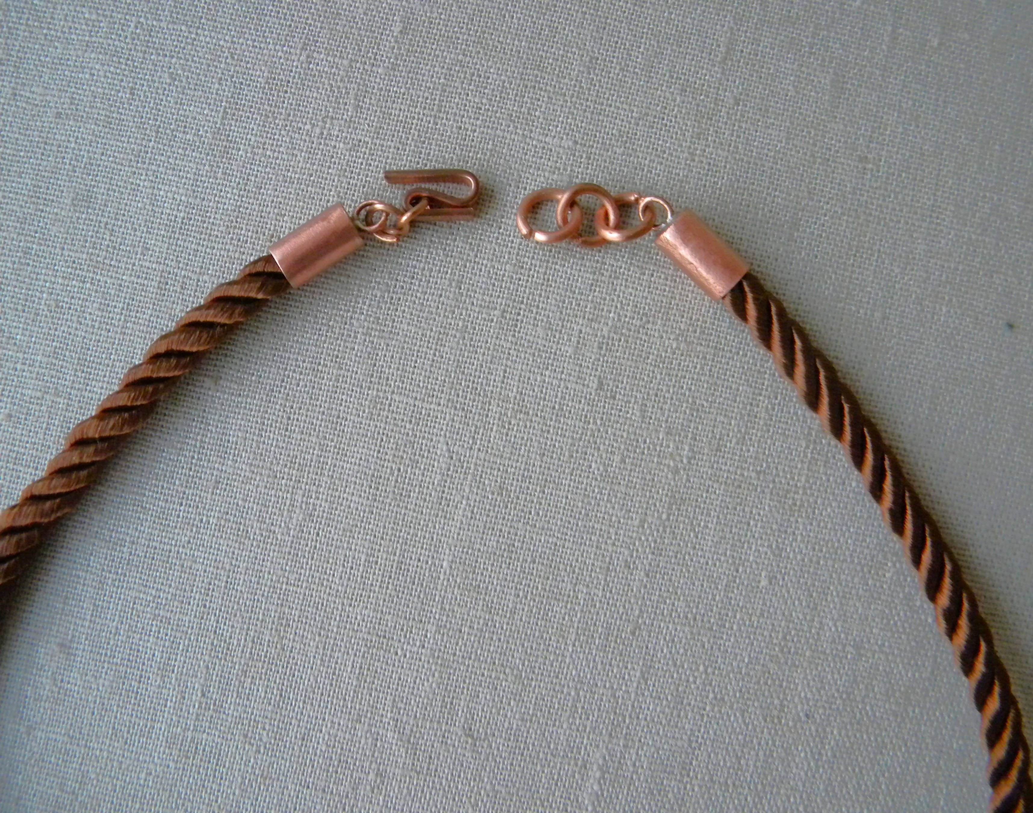 COLLAR COBRE CORTO SEDA MULTICIRCULO