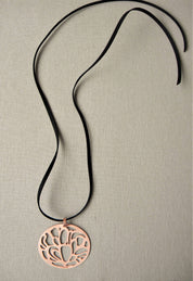 COLLAR COBRE OVALADO GAMUZA