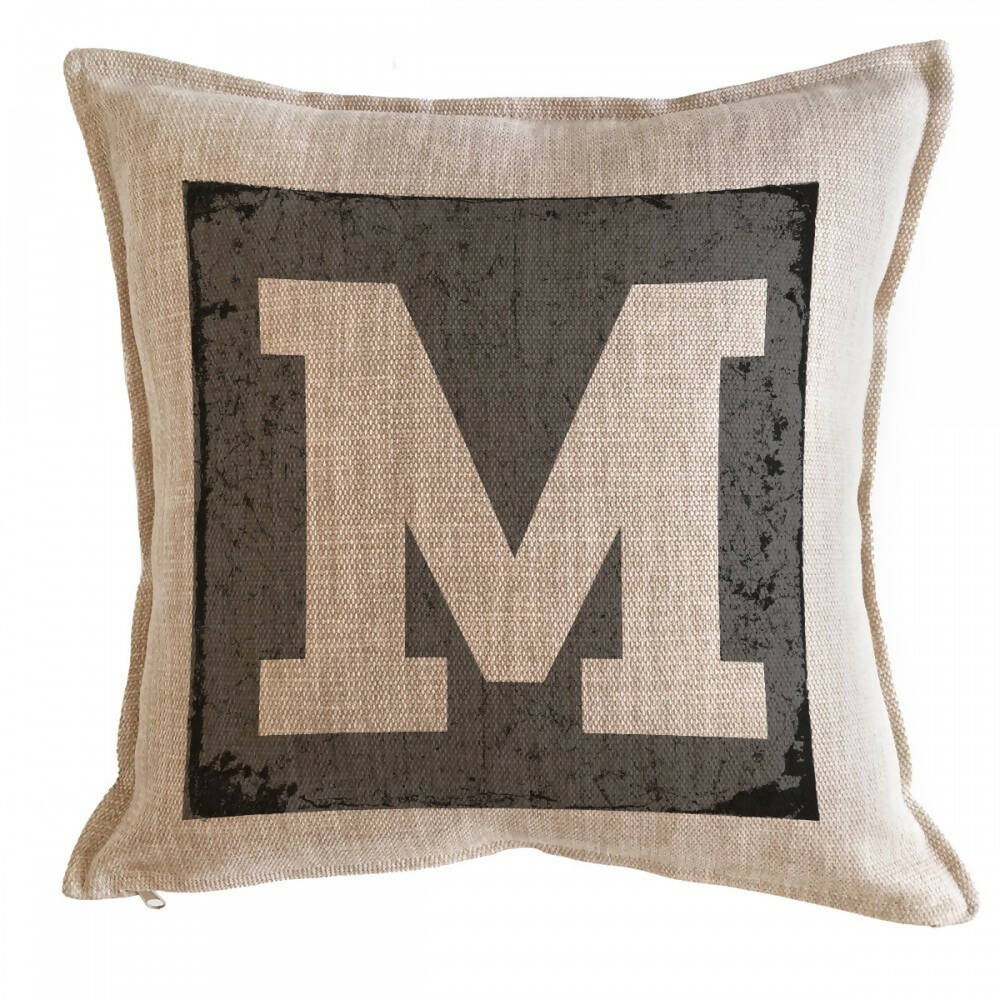 Cojín Letra Fondo Gris