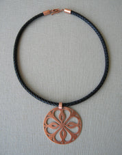 COLLAR COBRE CUERO TRENZADO NEGRO