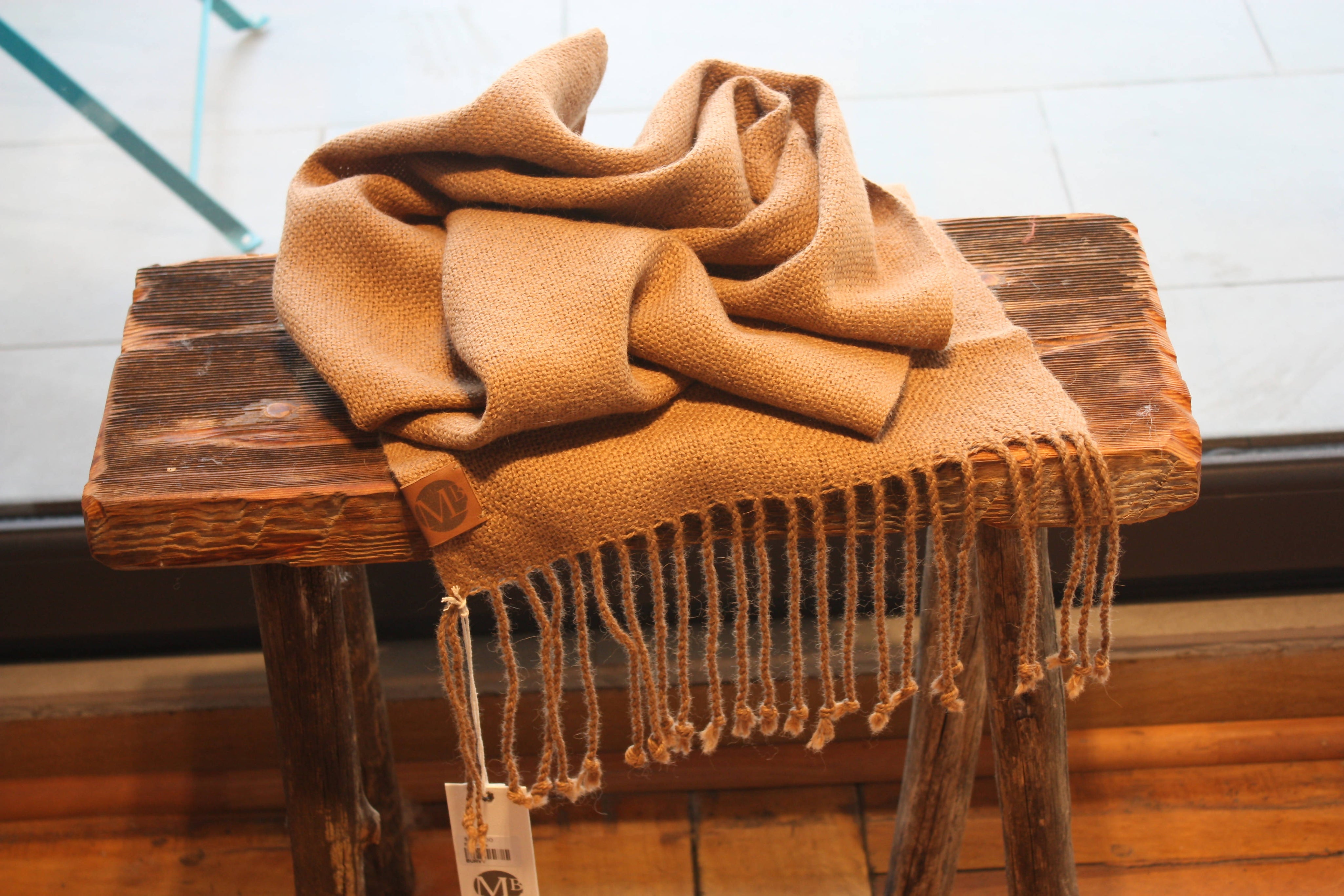 Bufanda de alpaca color Camel - Creado en Chile