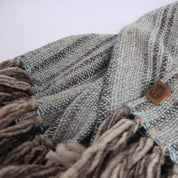 Piecera Queen de Oveja Gris y Alpaca Verde Agua