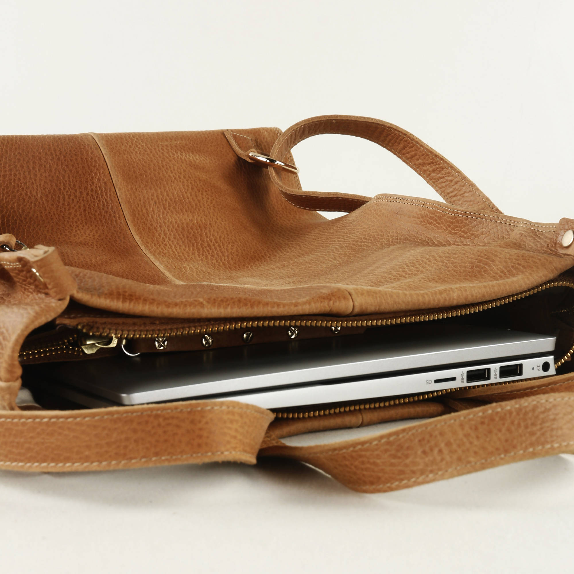 Mochila de cuero modelo ISABEL