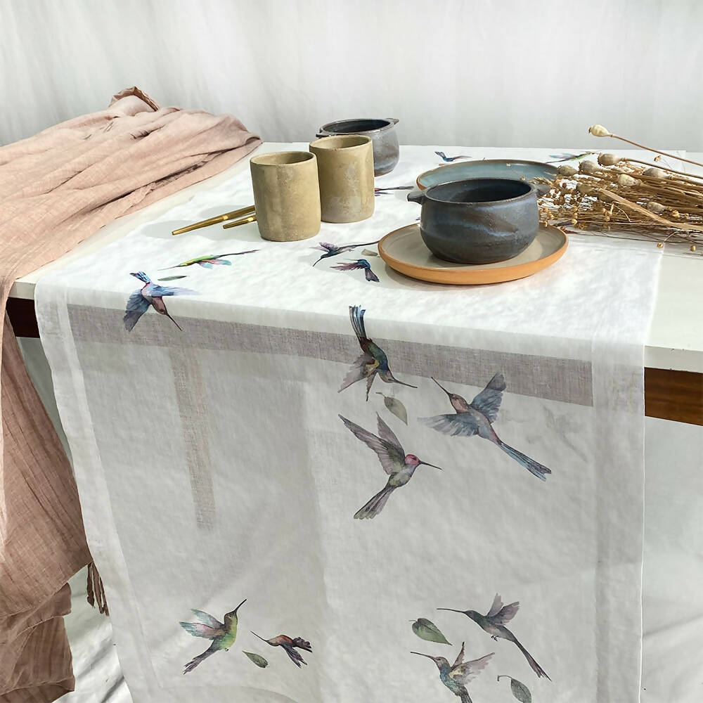 Camino de mesa velo organza Picaflores