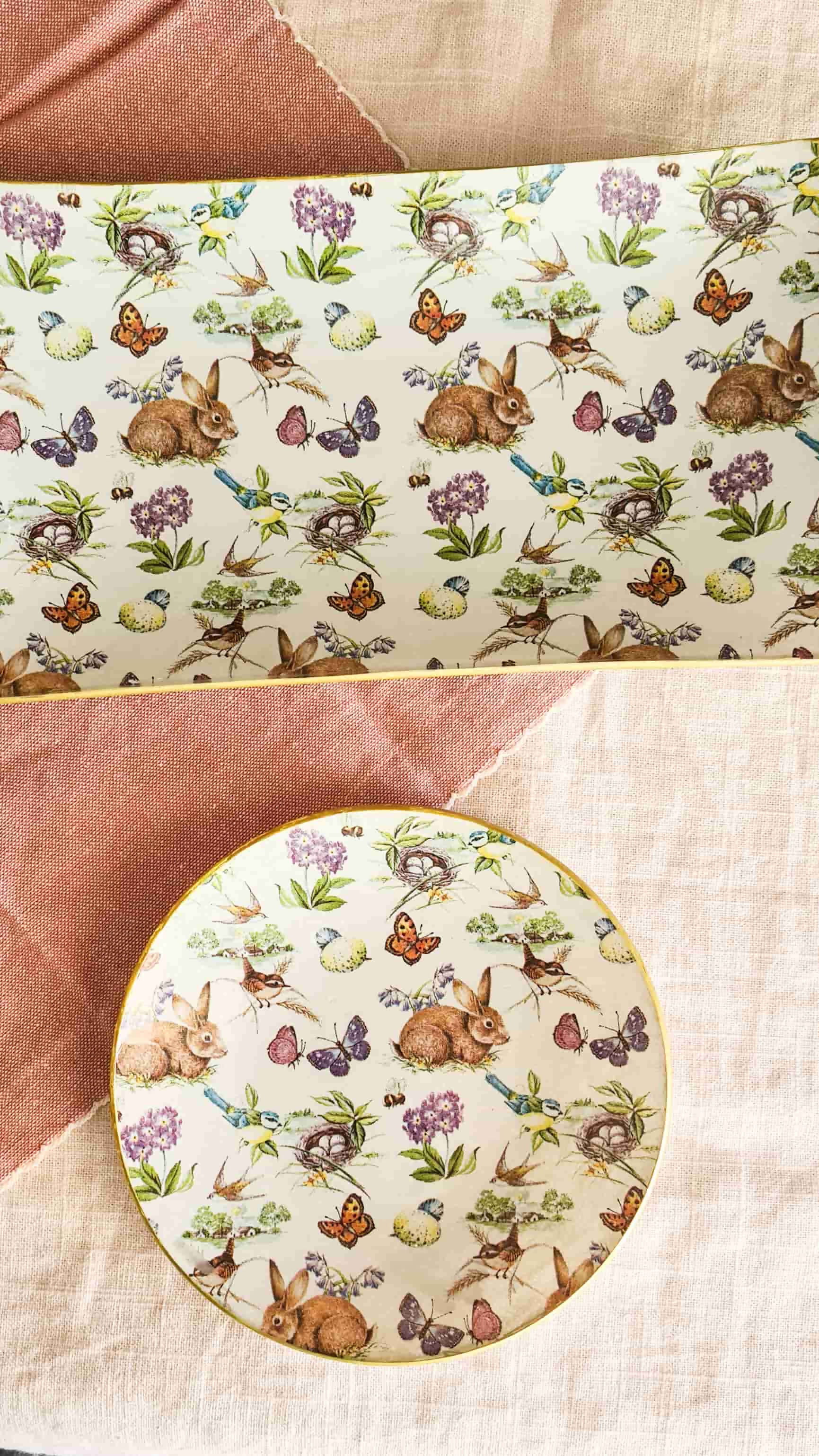 Plato Pan redondo, fiesta de conejitos