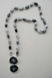 COLLAR LARGO CUARZO TURMALINA Y CUERNO NEGRO