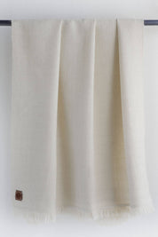 Chal o manta de guagua color crudo