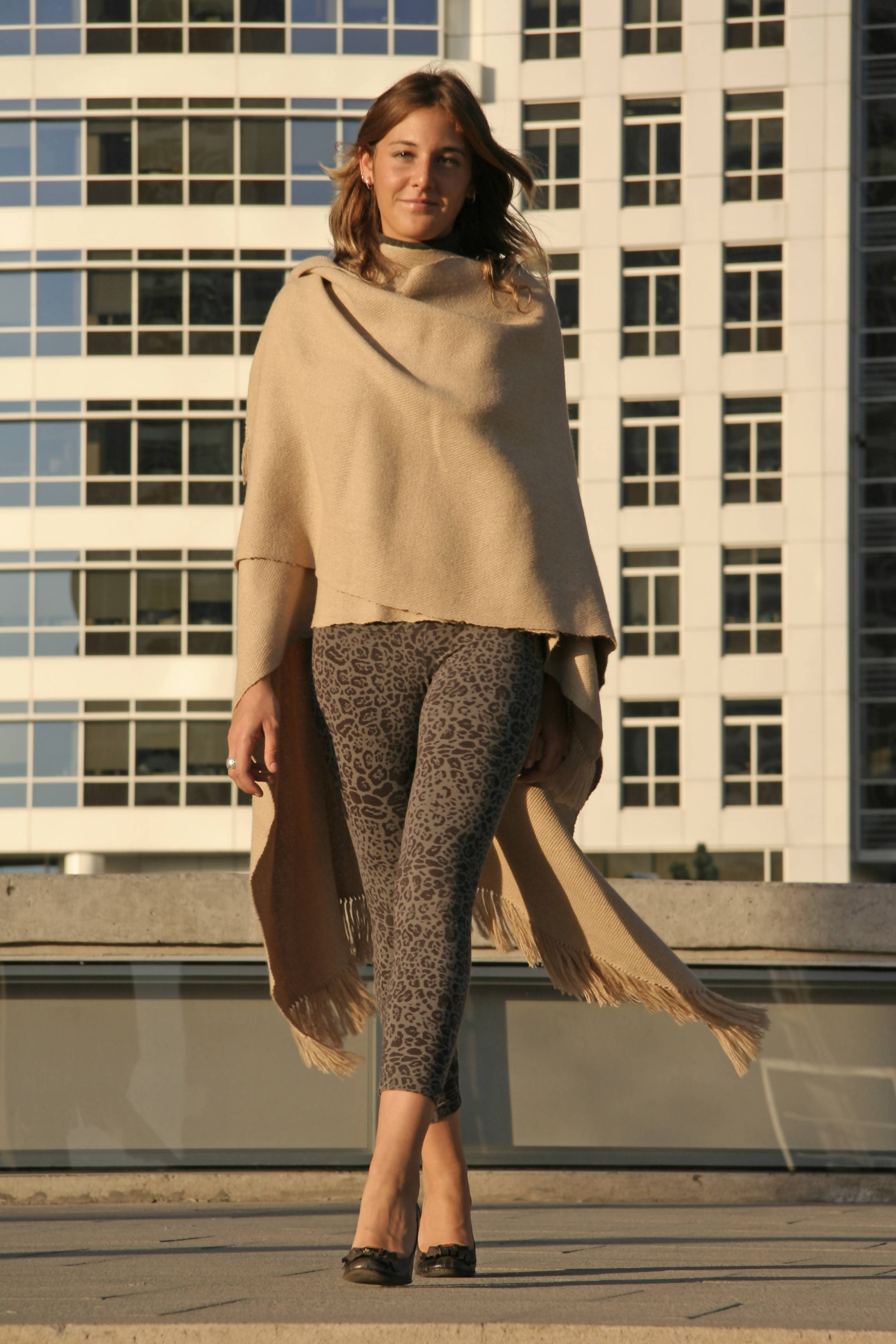 Ruana de lana 100% Baby Alpaca color Beige