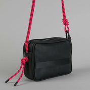 MINIKNOT Bandolera / Negro / Fucsia Neon