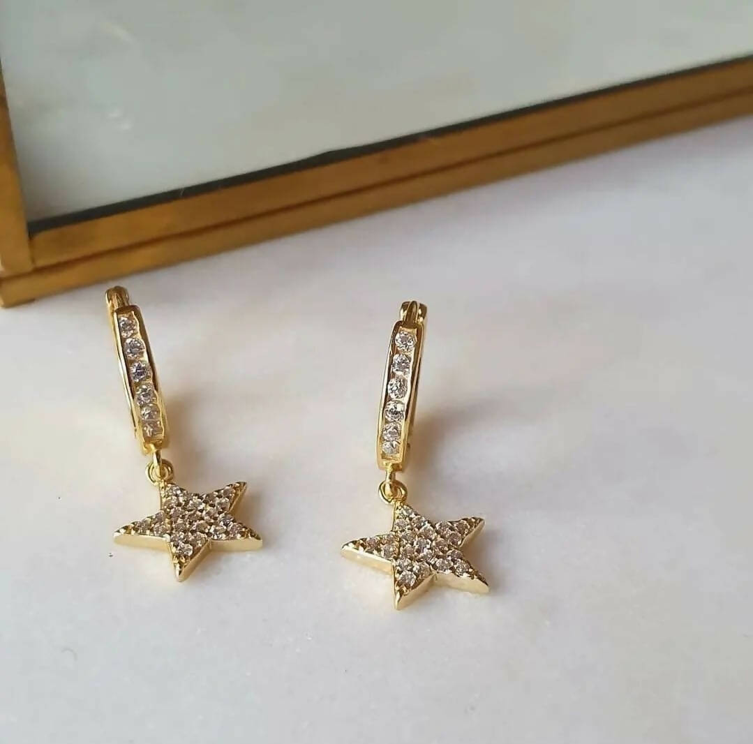 ARGOLLAS CON CIRCONES Y ESTRELLA COLGANDO