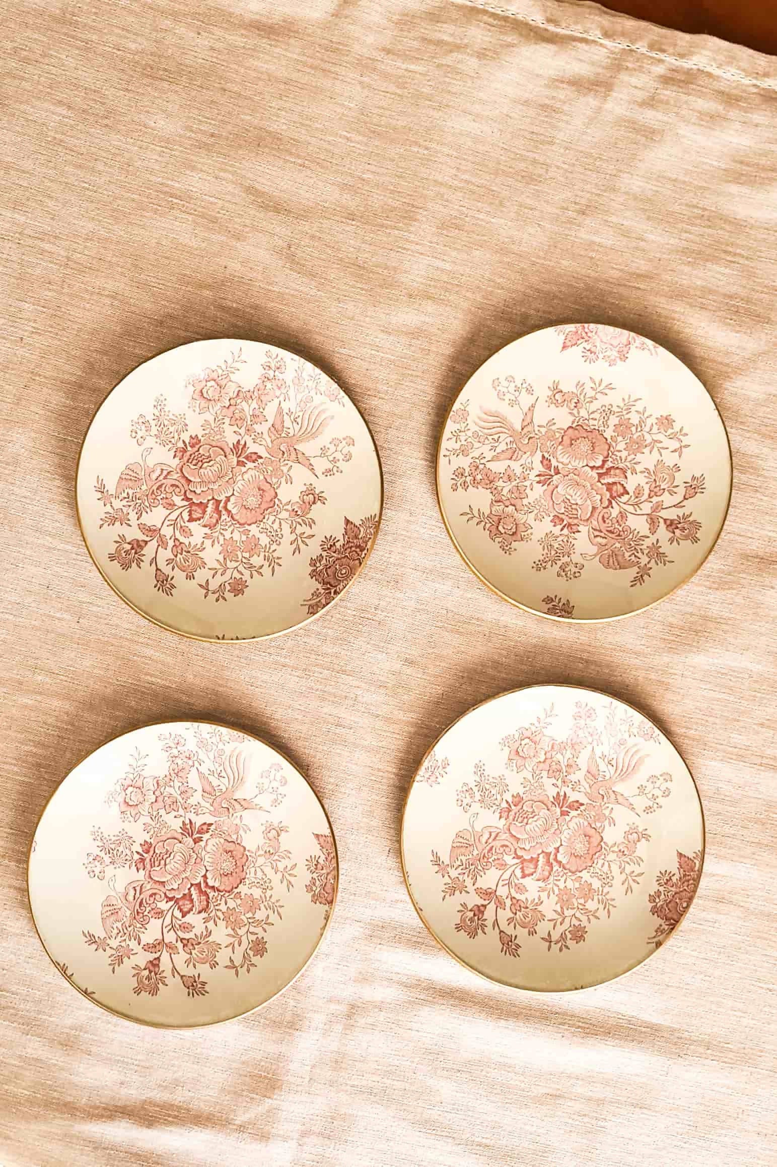 Plato Pan redondo, flores