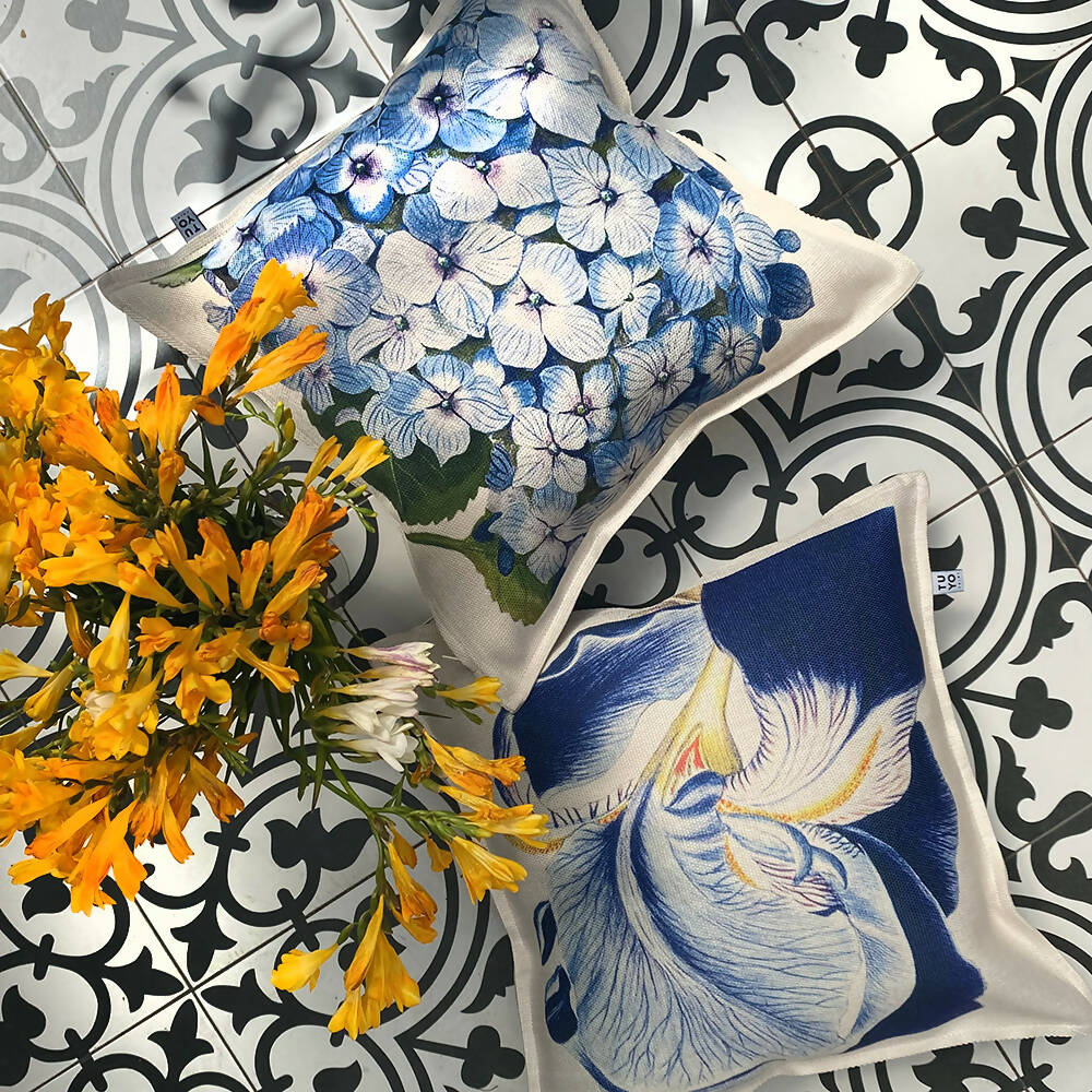 Cojín Hortensia Celeste - 45 x 45