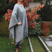 Poncho Alpaca color Gris
