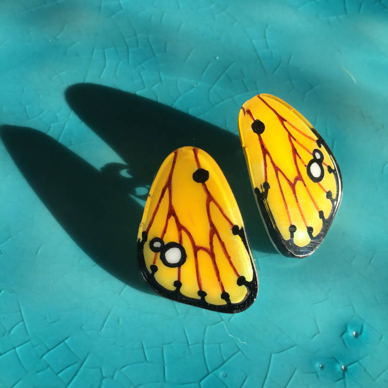 Aros Alita Mariposa Amarilla con pin plata