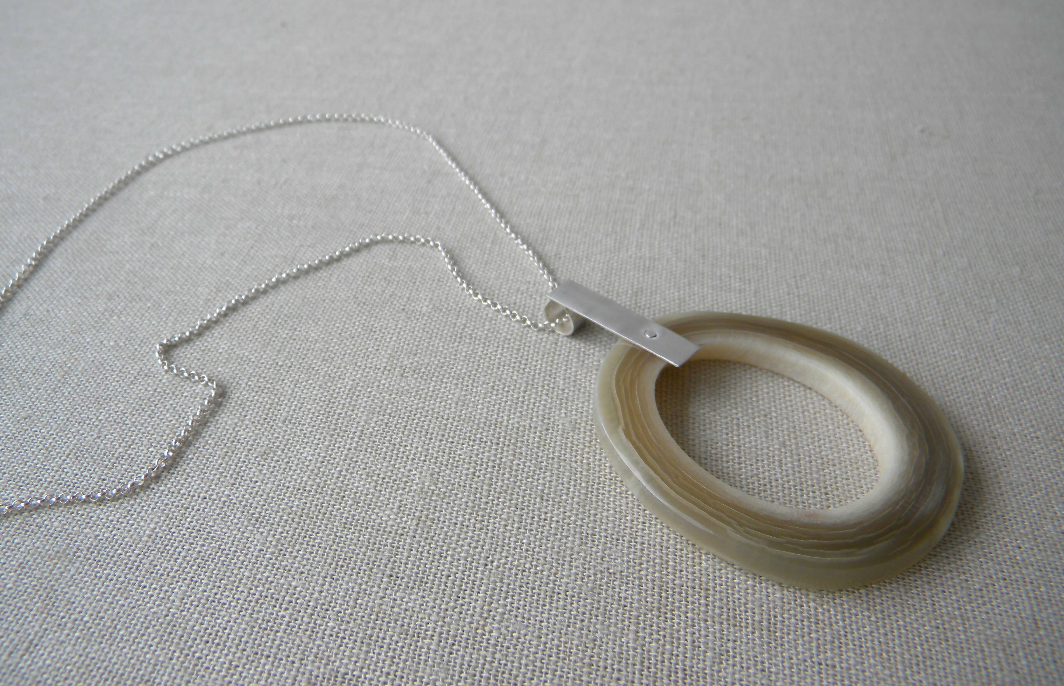 COLLAR CADENA PLATA ARGOLLA CUERNO PALO