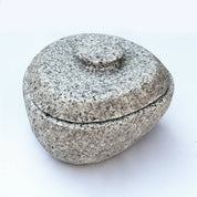 Mortero de piedra con tapa XL