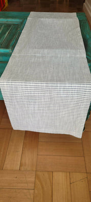 CAMINO MESA LINO RALLADO GRIS CON BLANCO