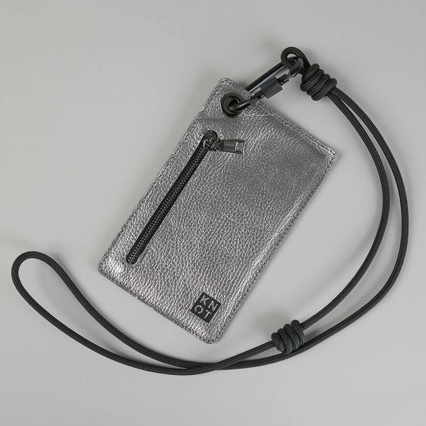 BBKNOT Portacelular / Plateado / Negro